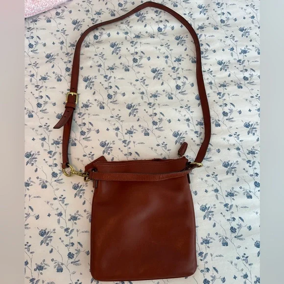 Vintage Y2K Coach crossbody bag - Picture 2 of 6